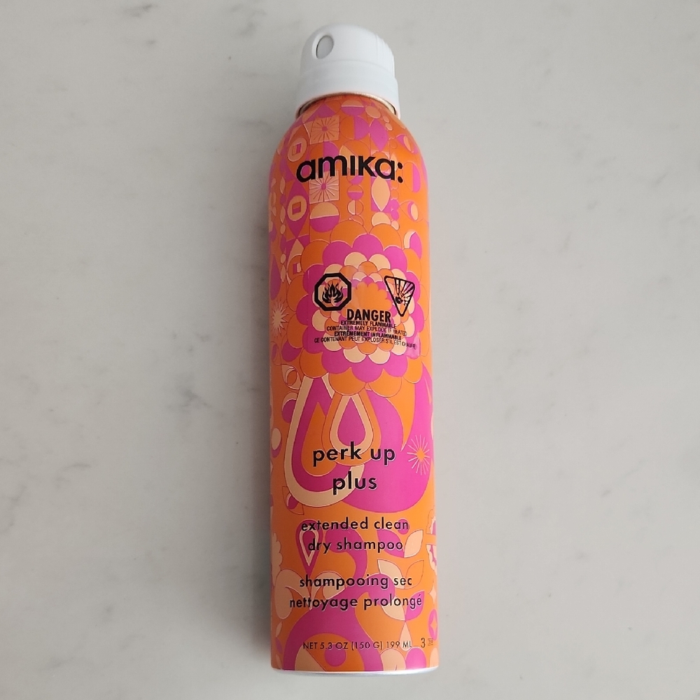 Amika Perk Up Plus Dry Shampoo in Orange and Pink